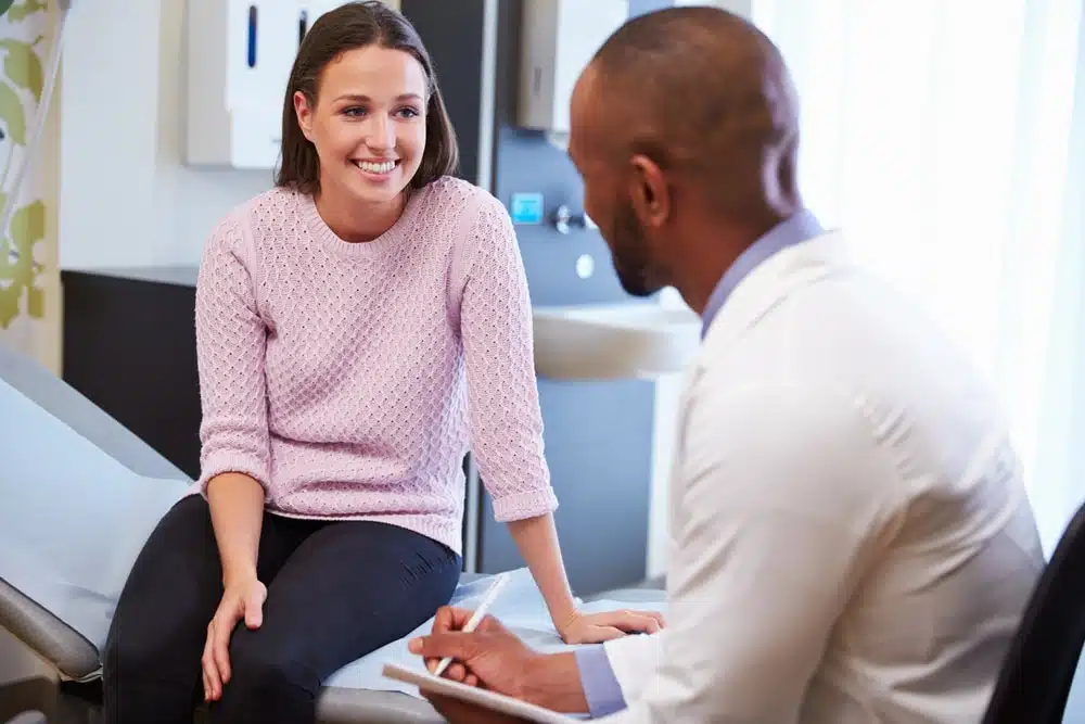 Female,Patient,And,Doctor,Have,Consultation,In,Hospital,Room